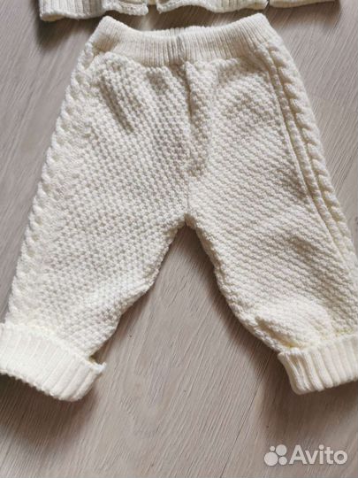 Вязаный костюм для малыша 74