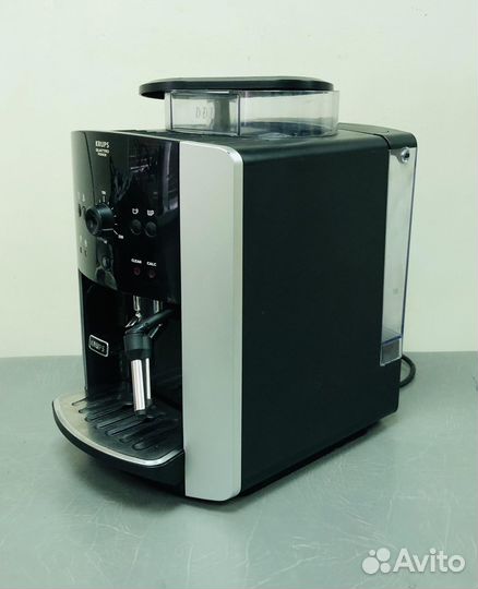 Кофемашина Krups Essential EA81