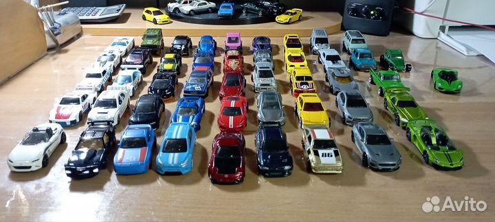Продаю коллекцию машинок hot wheels