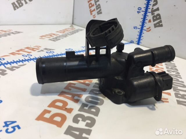 Рено Кангу Корпус термостата