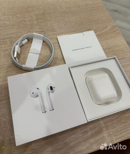 Беспроводные наушники apple airpods 1
