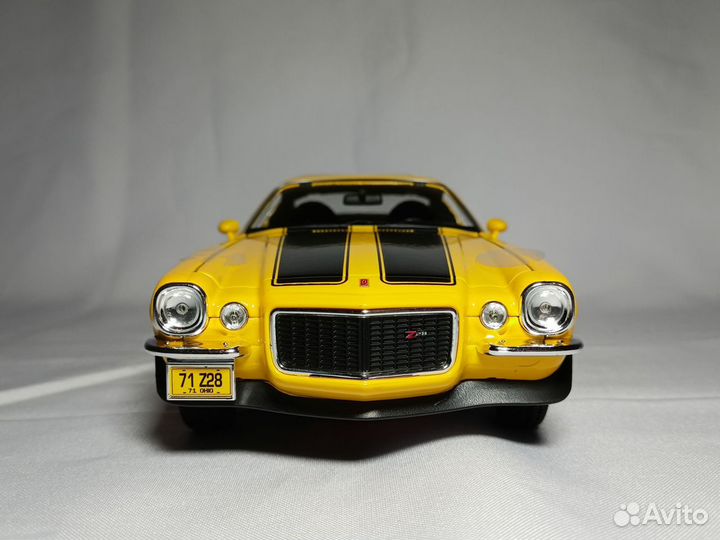 Модель Chevrolet Camaro 1971 Maisto 1:18