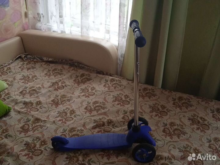 Самокат Moby kids