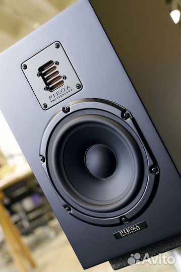 Акустика полочная Piega Classic 3.0 Black matt fin