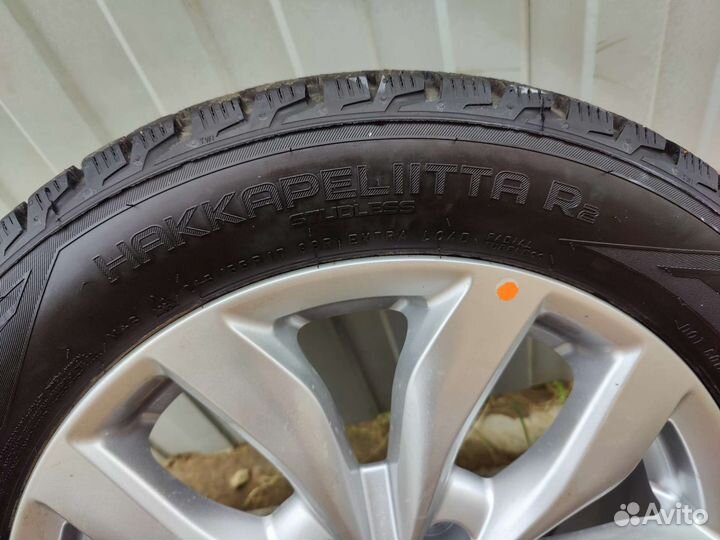 Nokian Tyres Hakkapeliitta R2 215/55 R17 98