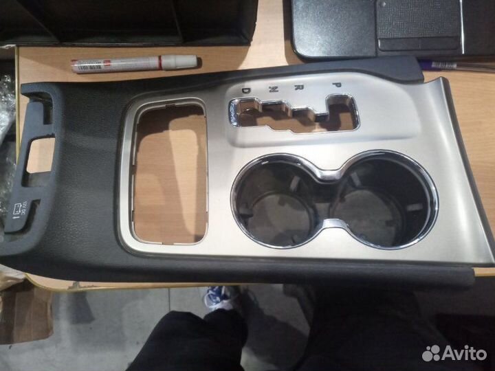 Накладка консоли центральная Jeep Grand Cherokee 4