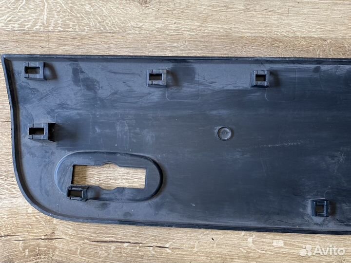 Mercedes sprinter 906 молдинг кузова левый