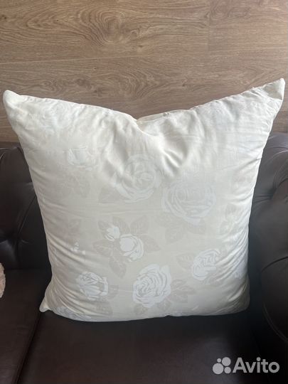 Подушка перьевая б/у