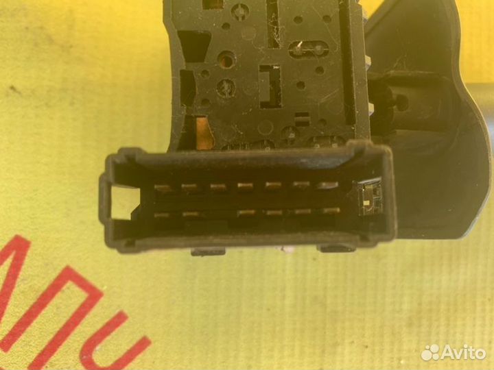 Подрулевой переключатель дворников Renault Logan