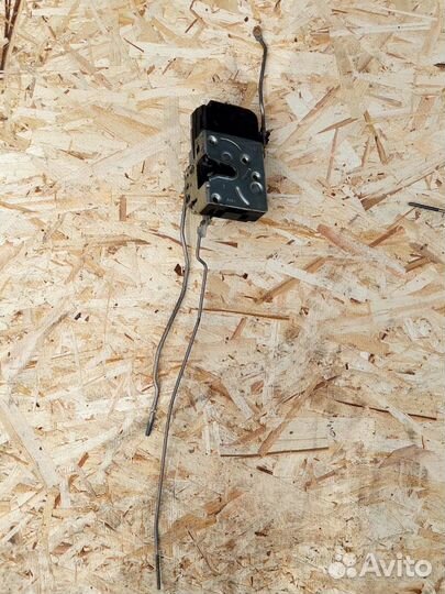 Замок двери правый передний LADA kalina