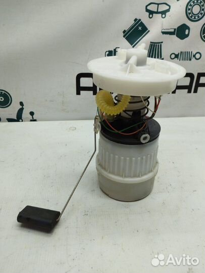 Насос топливный Ford Focus хэтчбек 2010