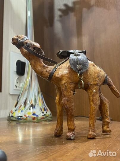 Верблюд из натуральной кожи