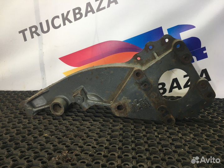 1627015 Кронштейн реактивной тяги левый Daf XF105