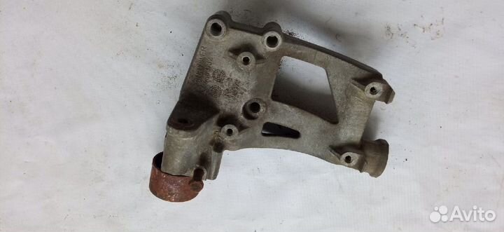 Кронштейн Додж Стратус