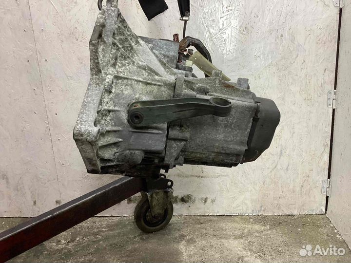 МКПП (механическая коробка переключения передач) C