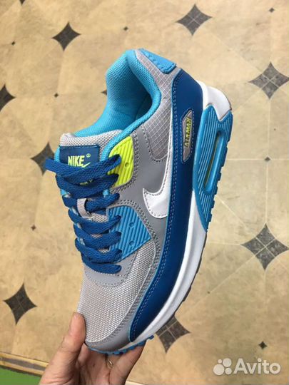 Кроссовки Nike