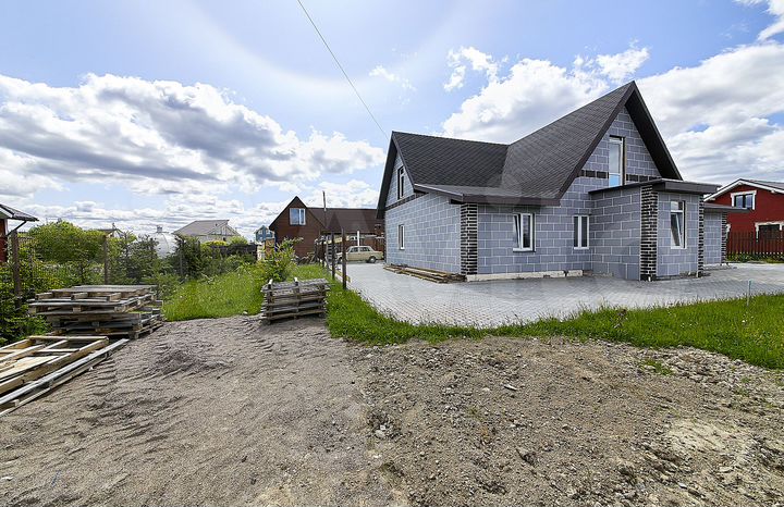 Дом 253 м² на участке 13 сот.