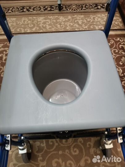 Кресло стул санитарное с горшком-4900 р