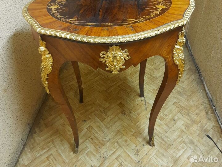 Стол чайный, антикварный