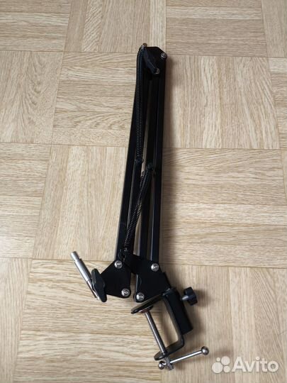 Пантограф для микрофона