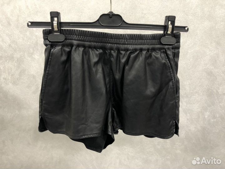 Кожаные шорты
