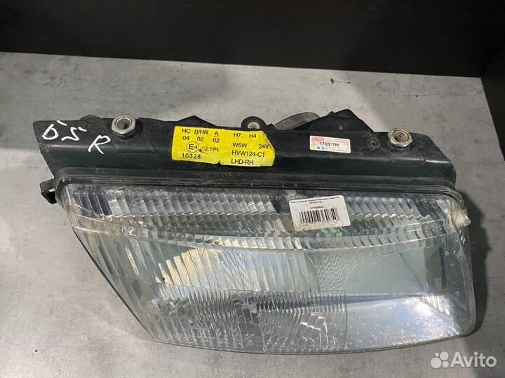 Фара передняя правая VW Passat B5
