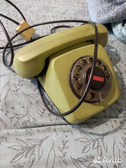 Старый телефон СССР