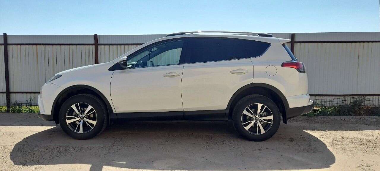 Toyota RAV4: фото владельца