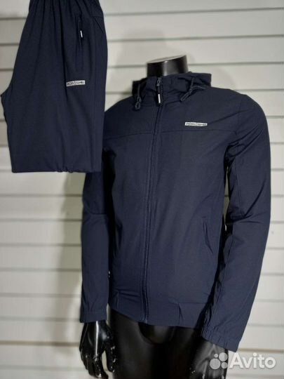 Спортивные костюмы