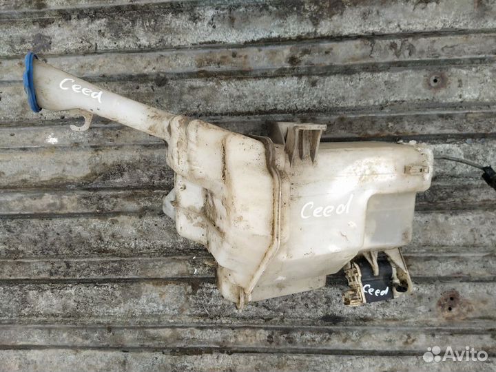 Бачок омывателя Kia Ceed