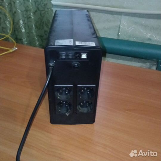 Источник бесперебойного питания
