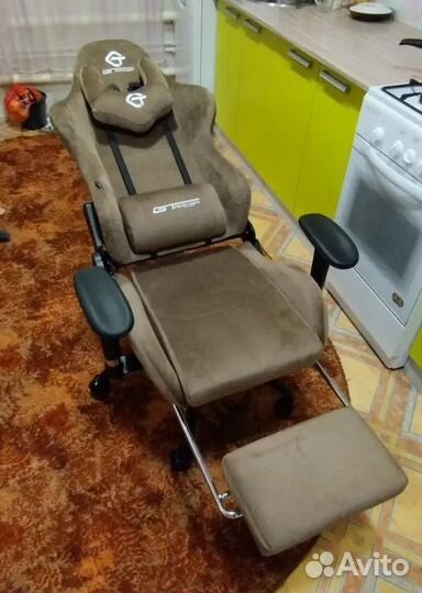 Компьютерное игровое кресло геймерское с массажем