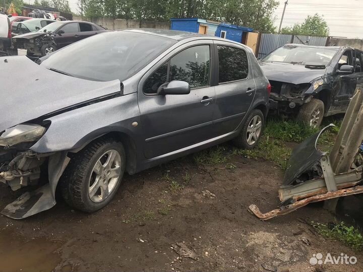 Разбор б/у запчасти Peugeot 307
