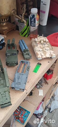 Игрушки пластмассовые