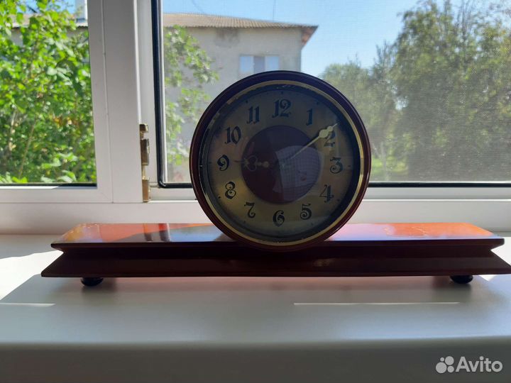 Настольные часы