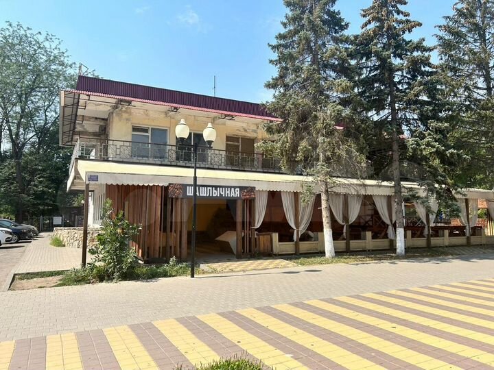 Общепит, 1000 м²