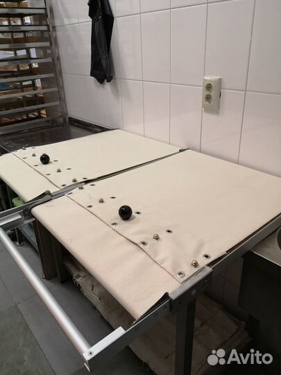 Посадчик хлеба в подовую печь