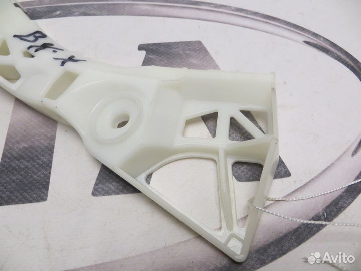 Кронштейн заднего бампера левый Mazda 3 BK