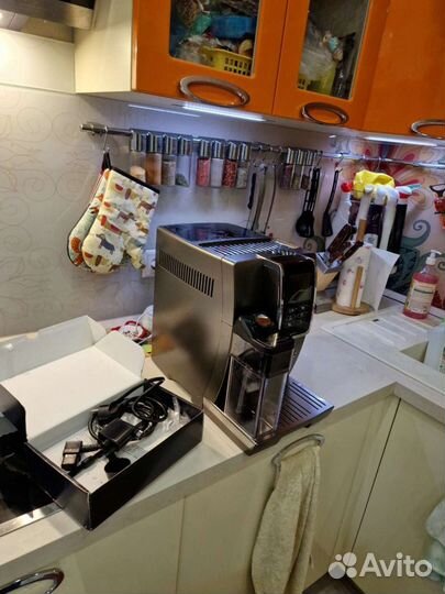 Кофемашина Delonghi dinamica plus ecam 370.95