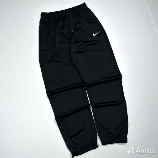 Спортивные штаны Nike