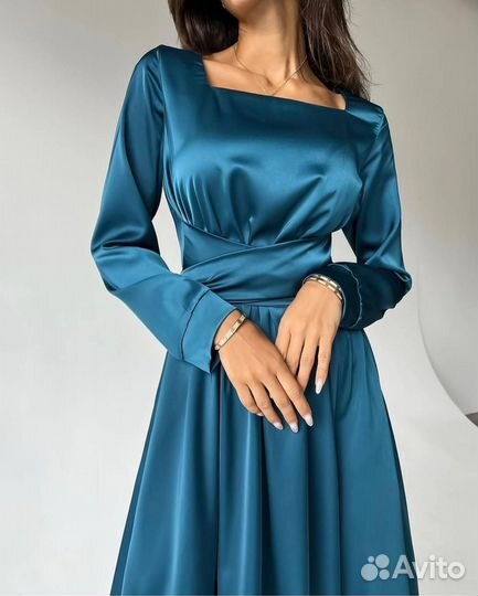 Платье женское