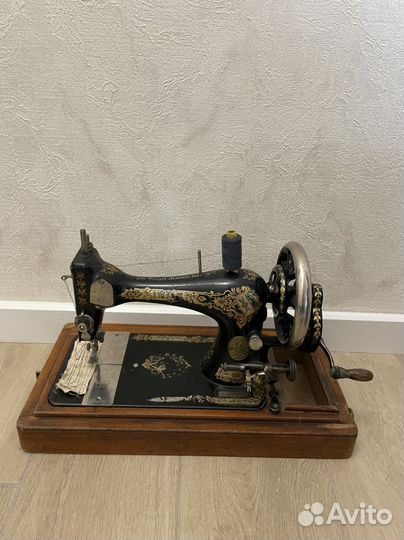 Швейная машинка зингер ручная