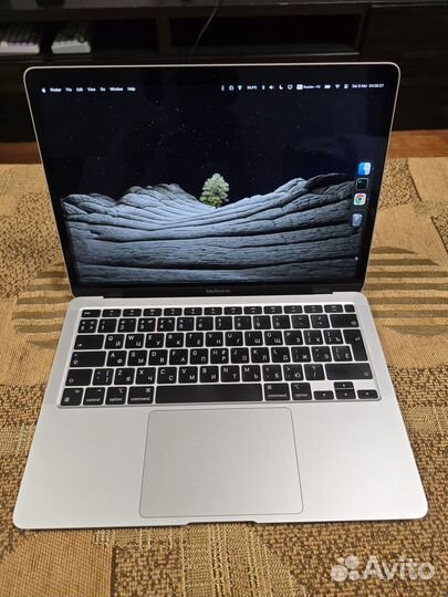 Macbook air 13 m1 8/512