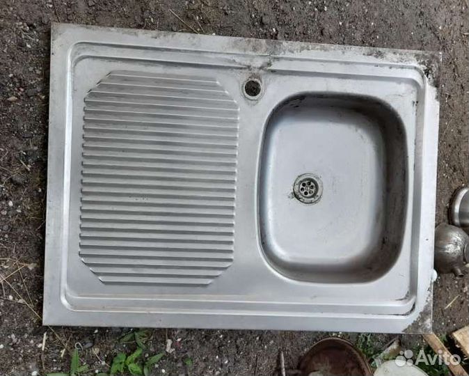 Раковина из нержавеющей стали с сифоном