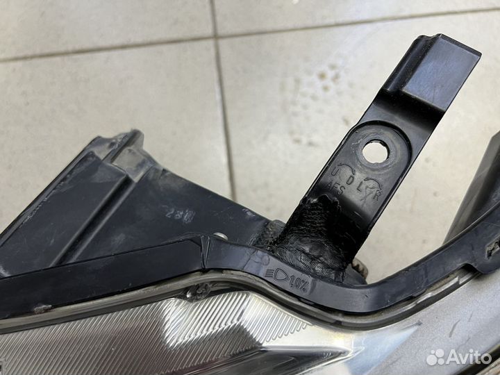 Фара Camry v50 Левая галоген