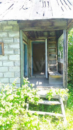 Дом 30 м² на участке 4 сот.