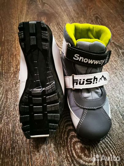 Лыжные ботинки детские 30-31 размер