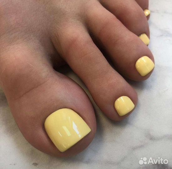 Педикюр с покрытием гель-лак,окошки на сегодня