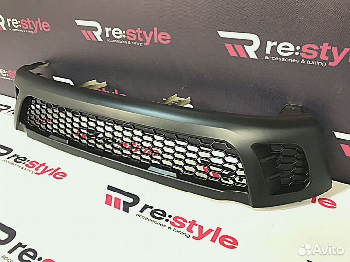 Решетка радиатора Hilux Pick Up 15-20г TRD