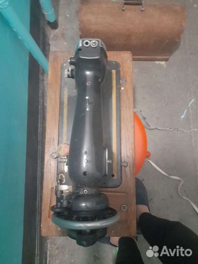 Швейная машина Minerva